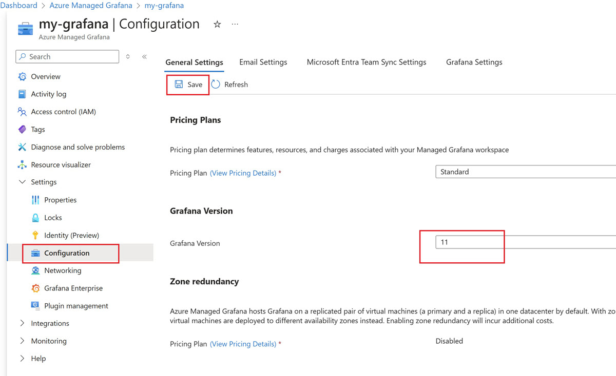 Azure 门户的屏幕截图，其中显示了在下拉菜单中选择的 Grafana 版本 11，并突出显示了“保存”按钮。