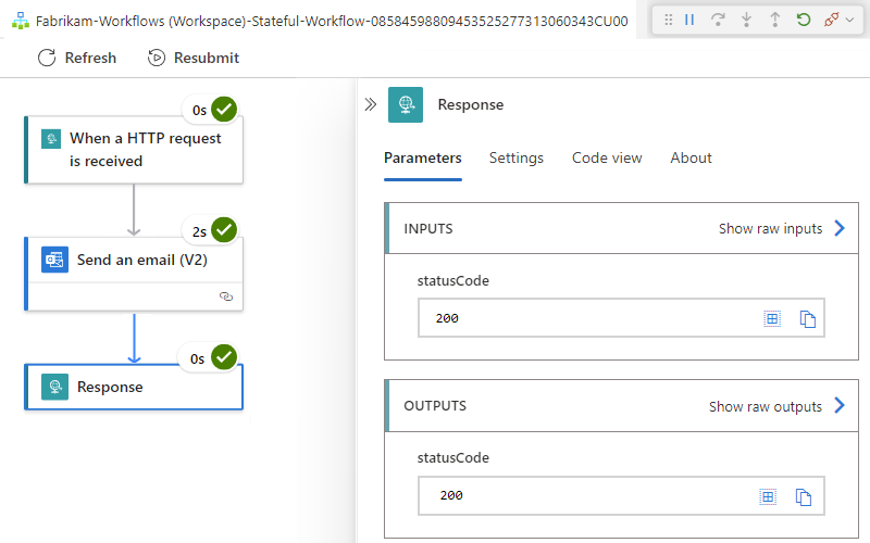 屏幕截图显示更新工作流中每个步骤的状态以及展开的“响应”作中的输入和输出。
