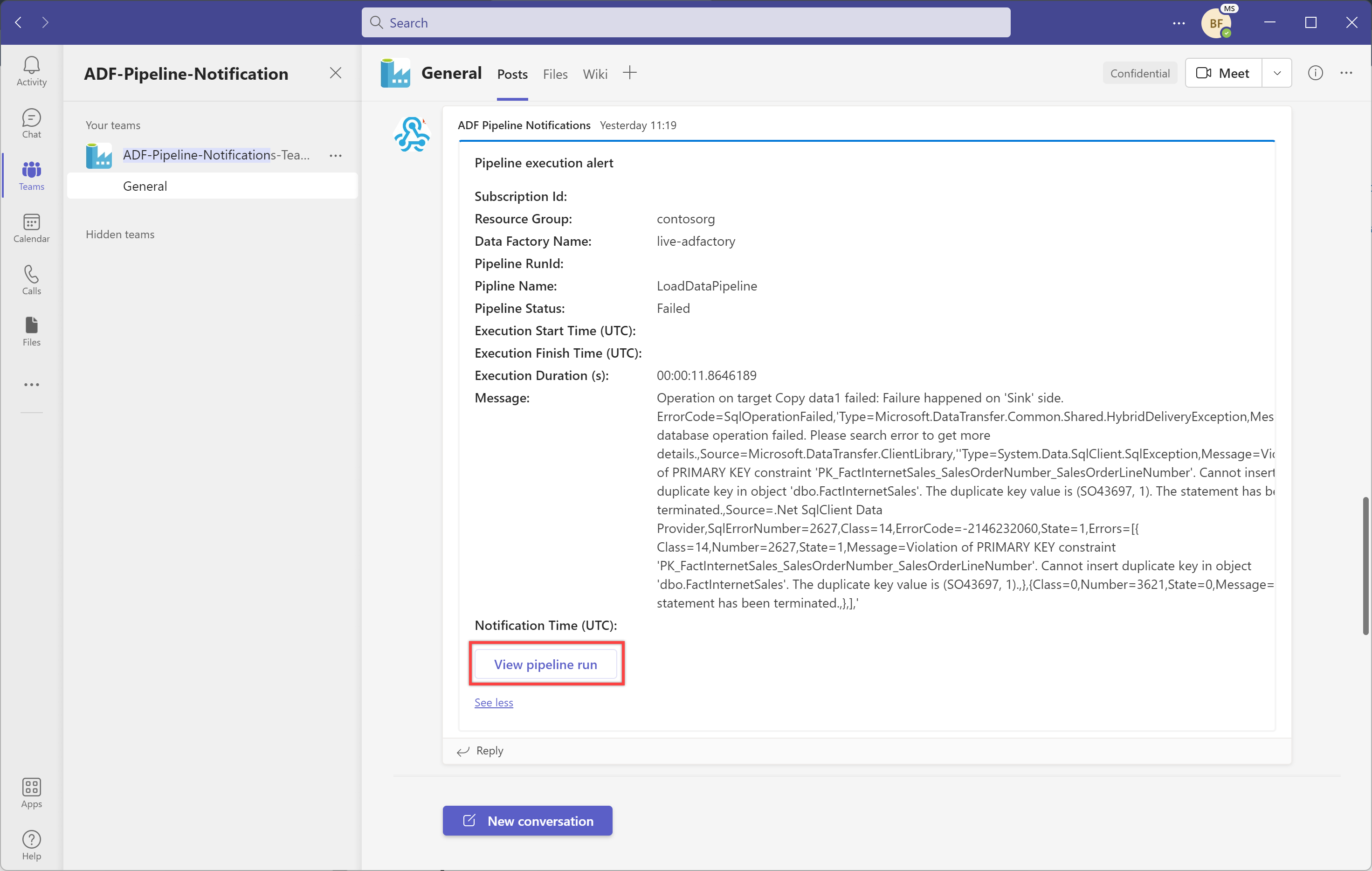 显示了 Teams 通道中的失败管道通知。
