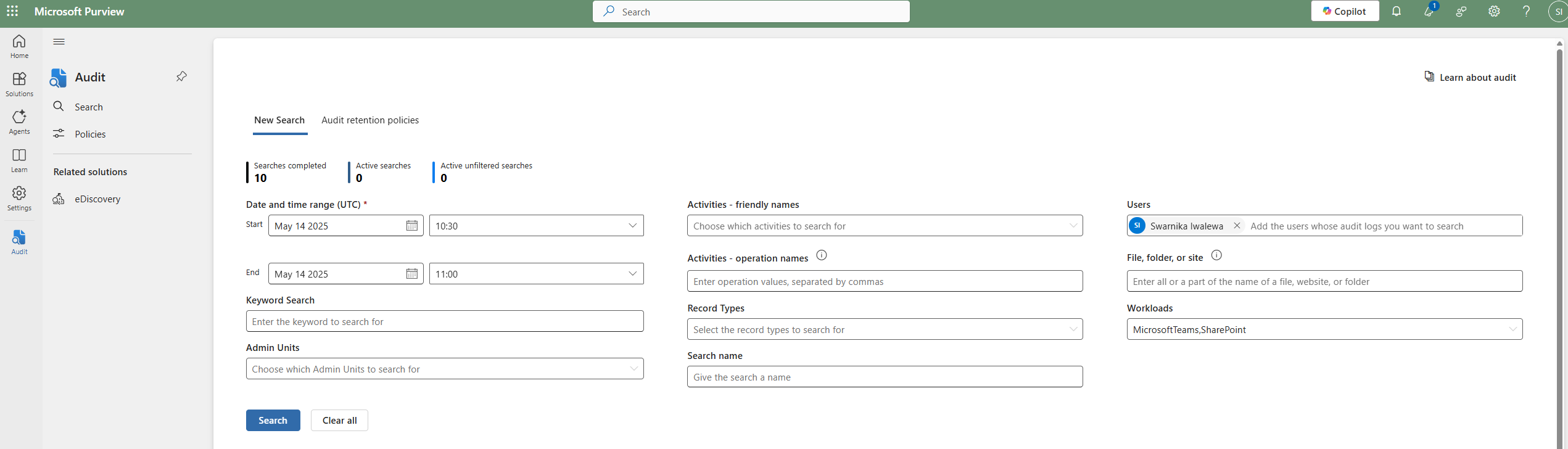 Microsoft Purview 门户的屏幕截图，其中显示了搜索 SharePoint 和 Teams 工作负载的日志。