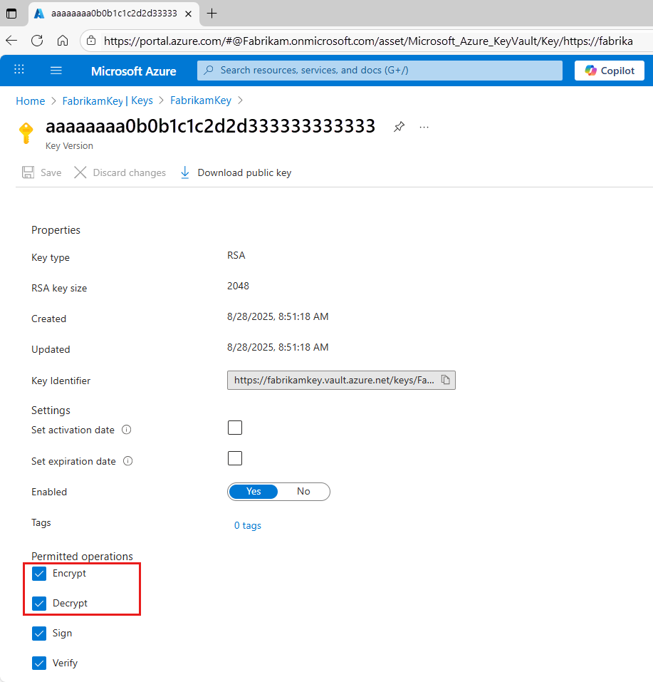 屏幕截图显示 Azure 门户及其密钥库资源，其中密钥和密钥版本页面处于打开状态，并选择了“加密和解密”操作。