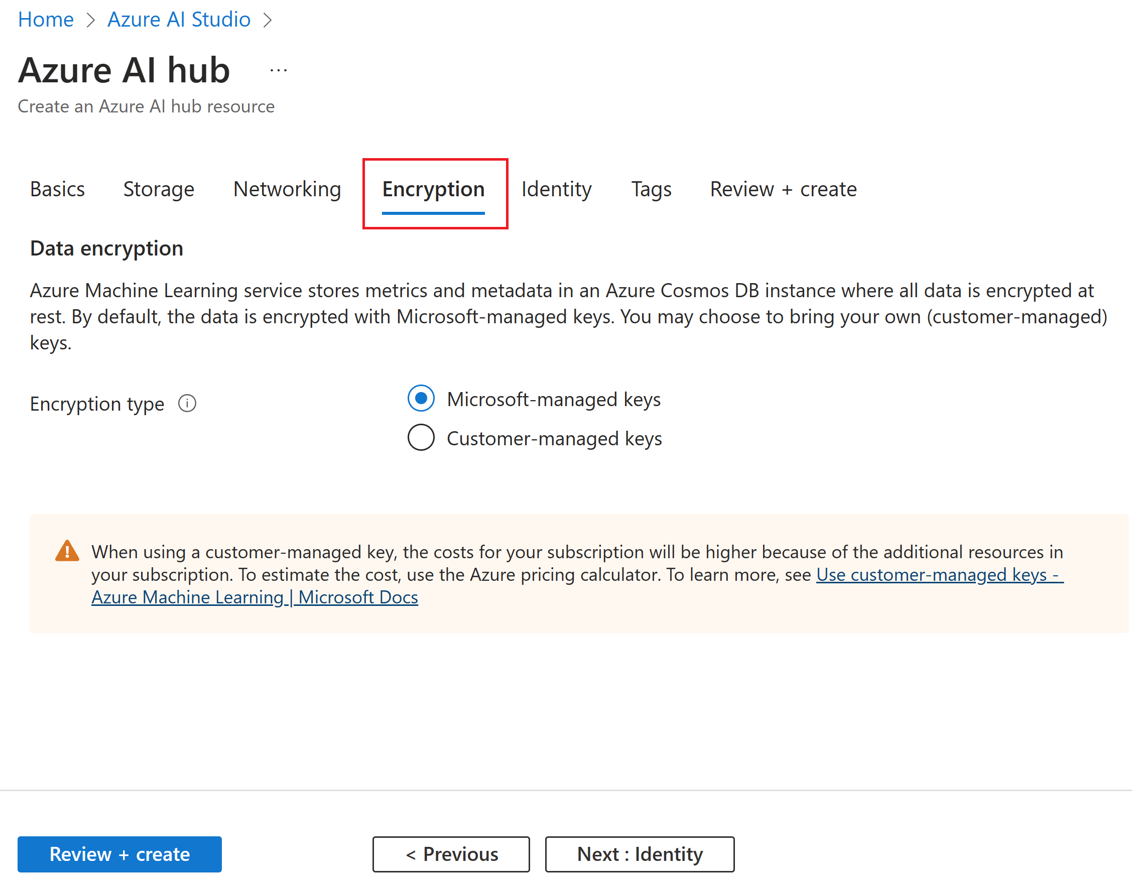 “创建 Azure AI 中心资源”的屏幕截图,其中包含用于选择加密类型的选项。