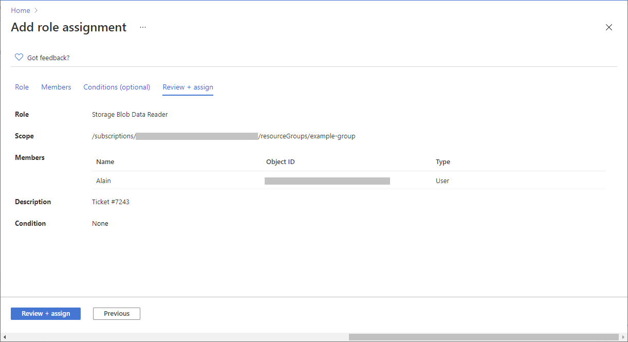 “分配角色”页的屏幕截图，其中包含“审阅 + 分配”选项卡。