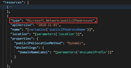 Visual Studio Code 的屏幕截图，显示了 ARM 模板中的公共 IP 地址定义。