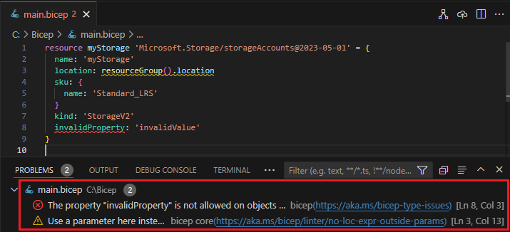 Visual Studio Code 中的“问题”窗格的屏幕截图。