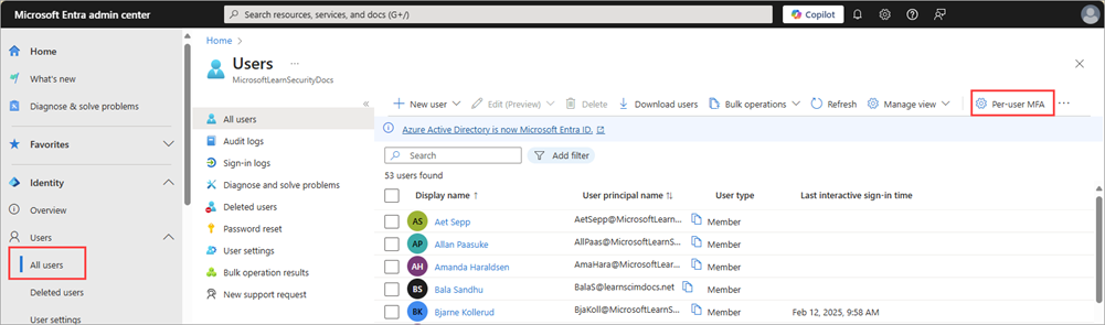 Microsoft Entra 管理中心内的每用户 MFA 按钮的屏幕截图。