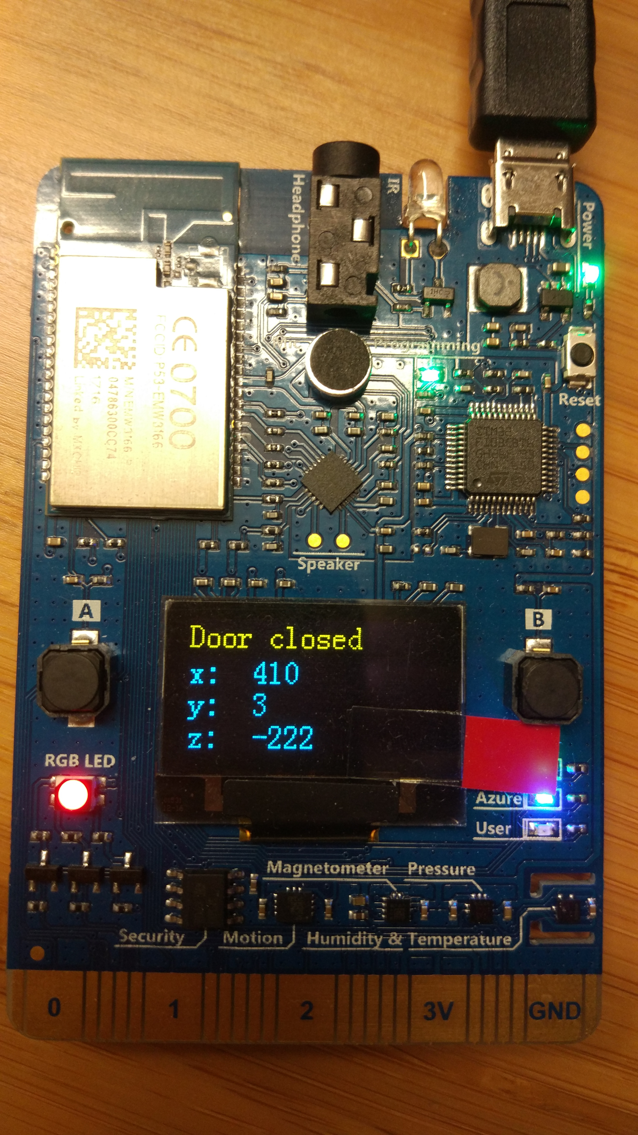 Magnets close to the sensor: Door Closed