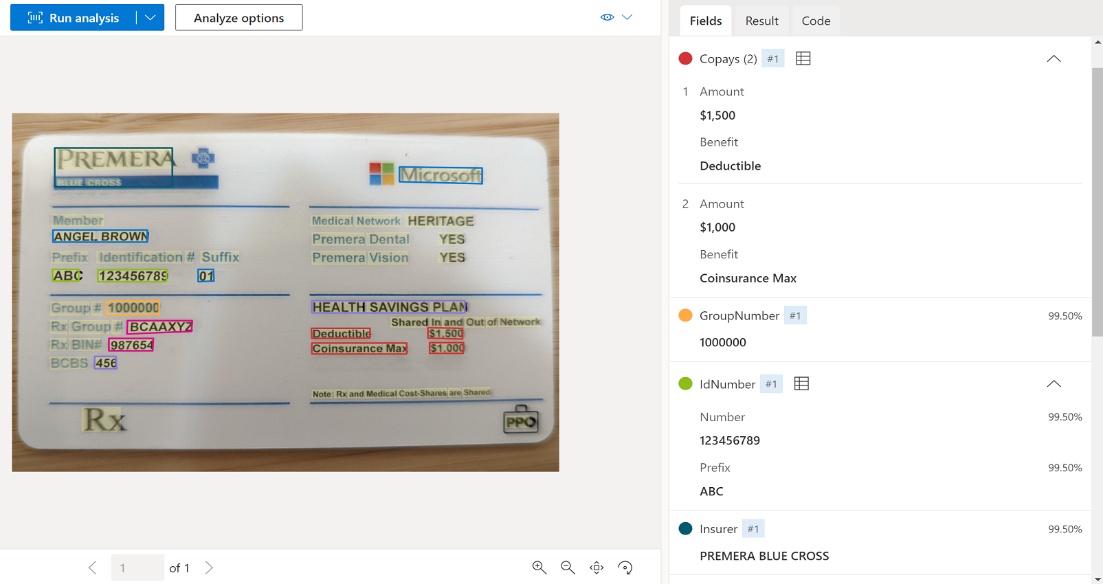 显示使用 Document Intelligence Studio 进行健康保险卡模型分析的屏幕截图。