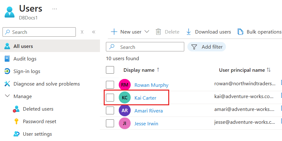 Microsoft Entra ID 租户用户列表的屏幕截图，其中突出显示了一个示例用户。