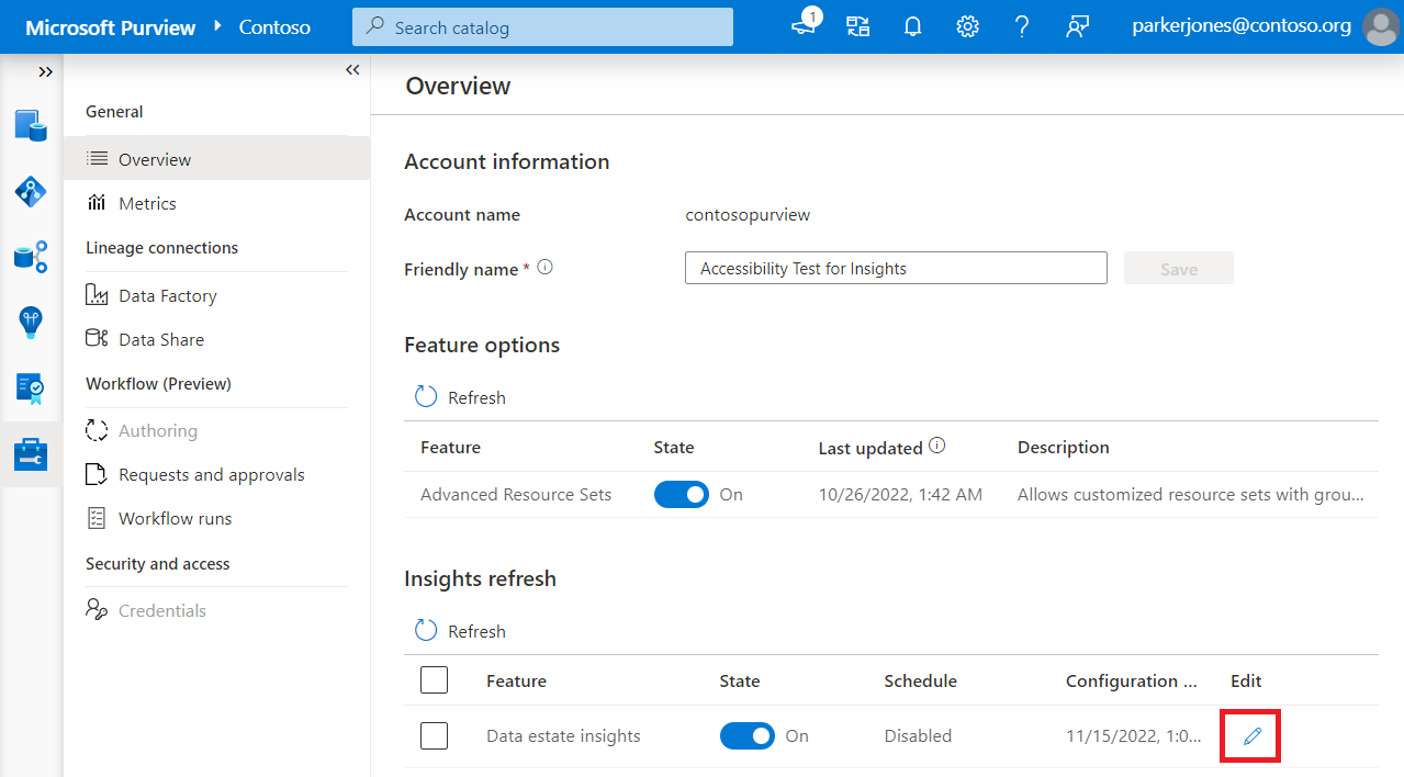 Microsoft Purview 治理门户中“管理”部分的“概述”窗口屏幕截图，其中突出显示了用于“数据资产状况见解”功能选项的“刷新频率”下拉列表。